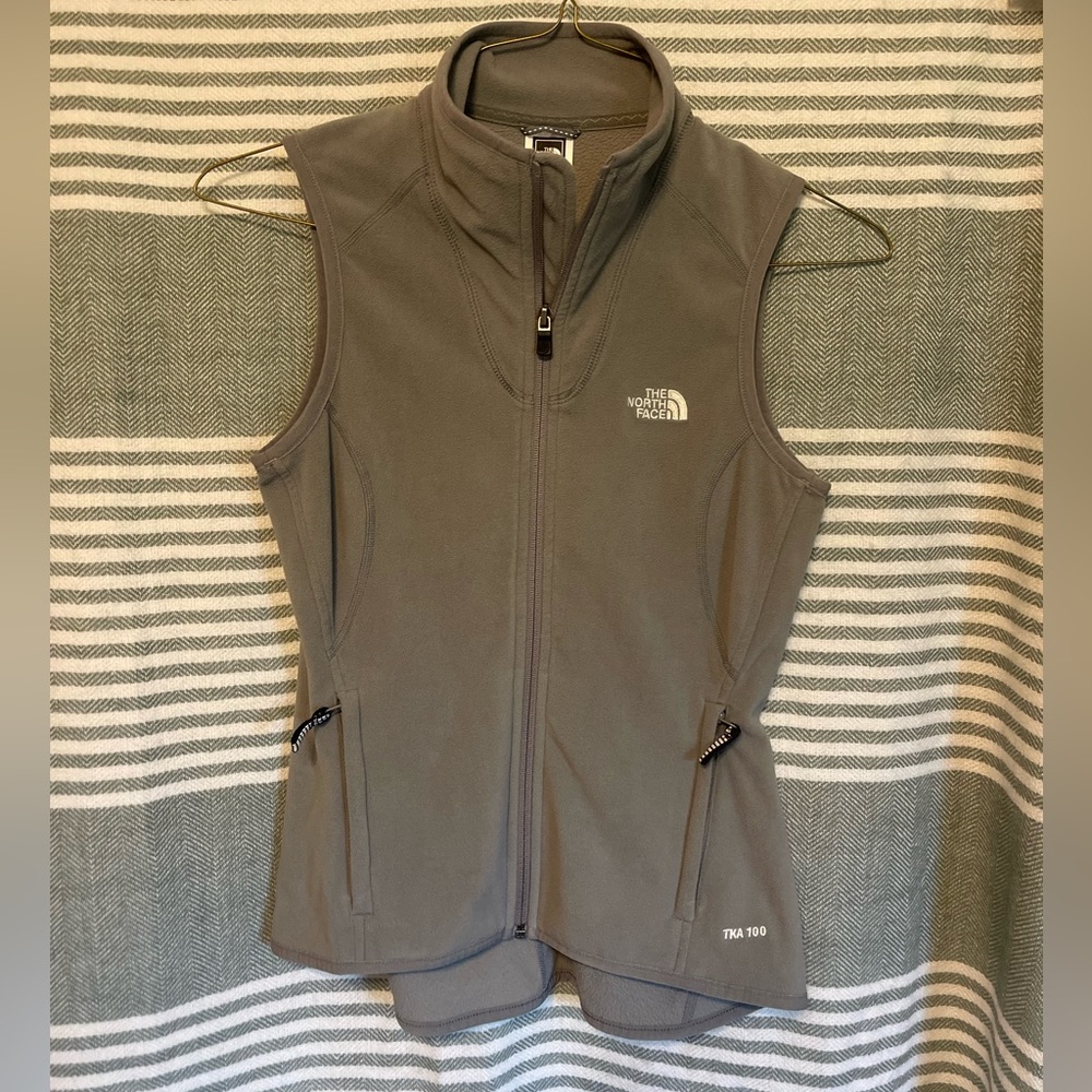 The North Face Gray‎ Running TKA 100 Fleece Vest Size XS